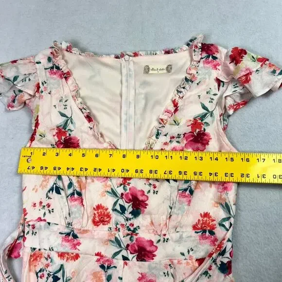Altar’d State Romper Shorts Womens Small Pink floral Tiered Ruffled Tie V Neck - Picture 6 of 13